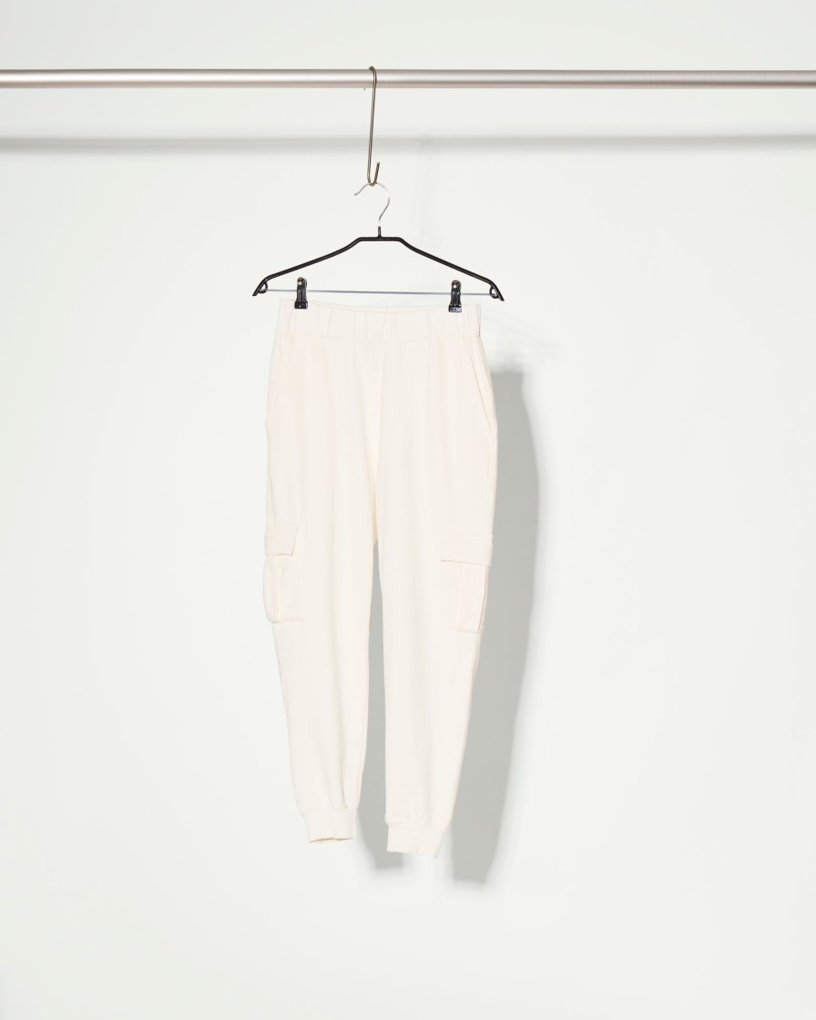 Akala Studio Milky White Cargo Pants | Pantalones