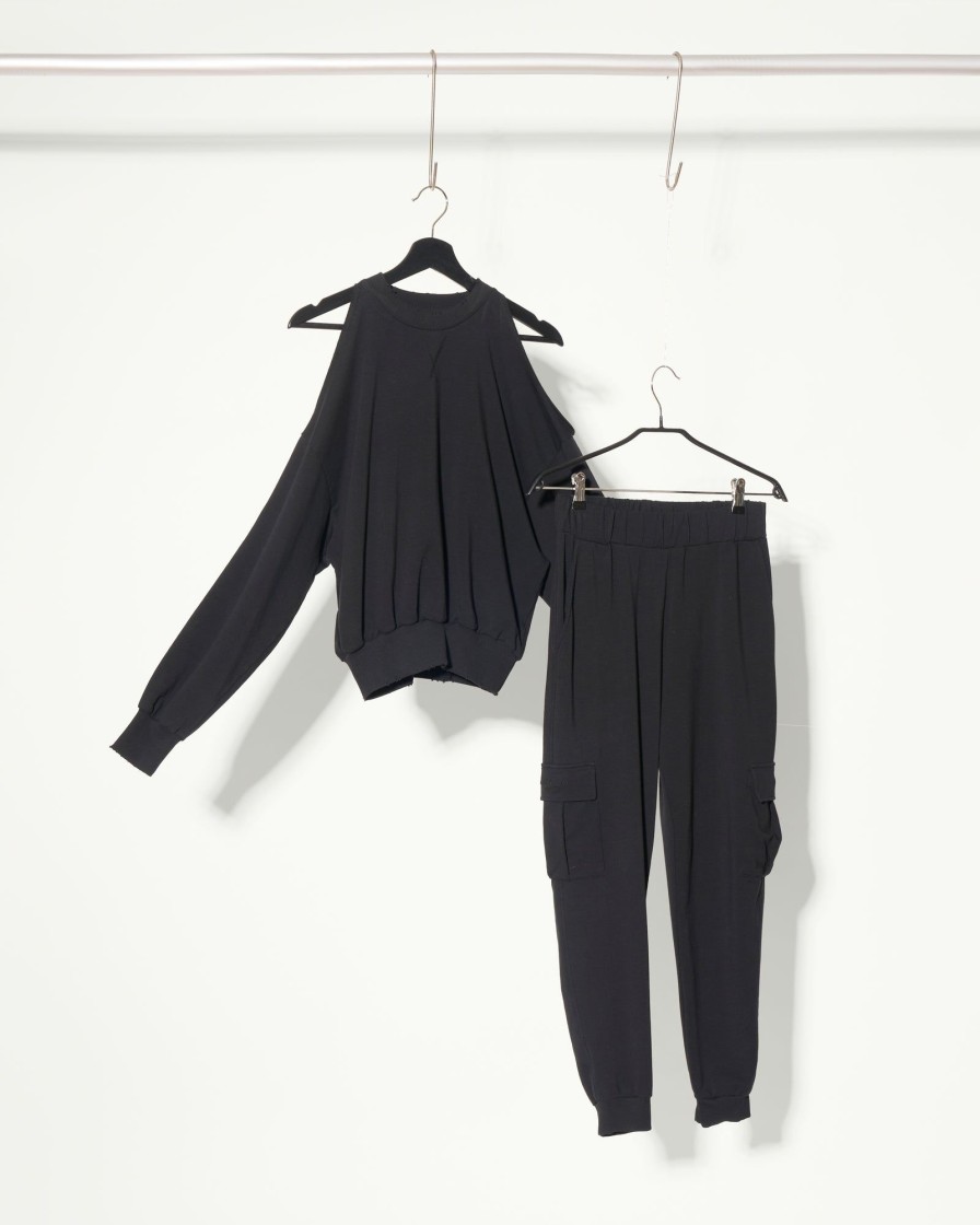 Akala Studio Black Sky Cargo Set | Sweats